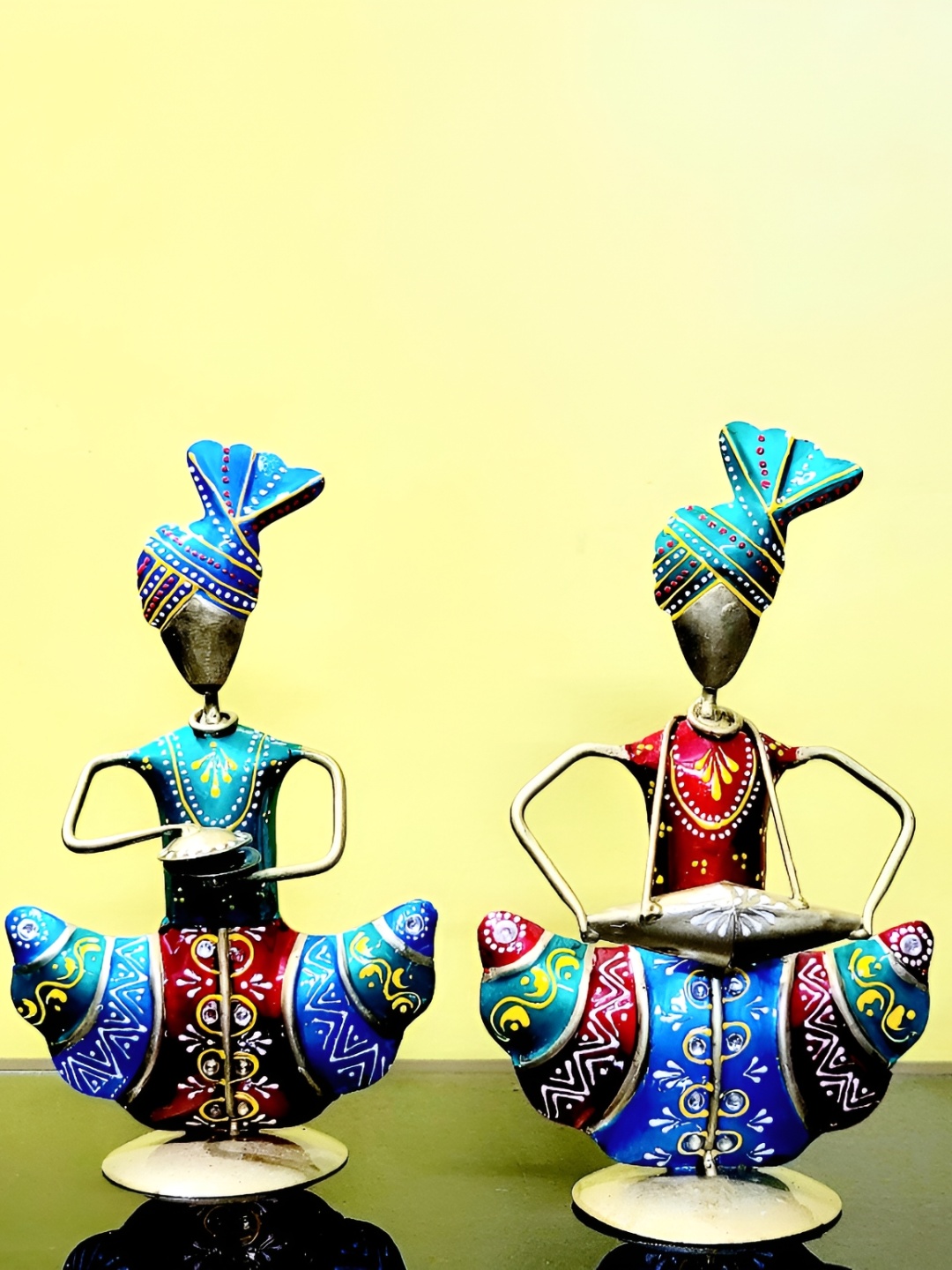 

Kittens Green & Blue 2 Pieces Rajasthani Metal Figurine Showpieces