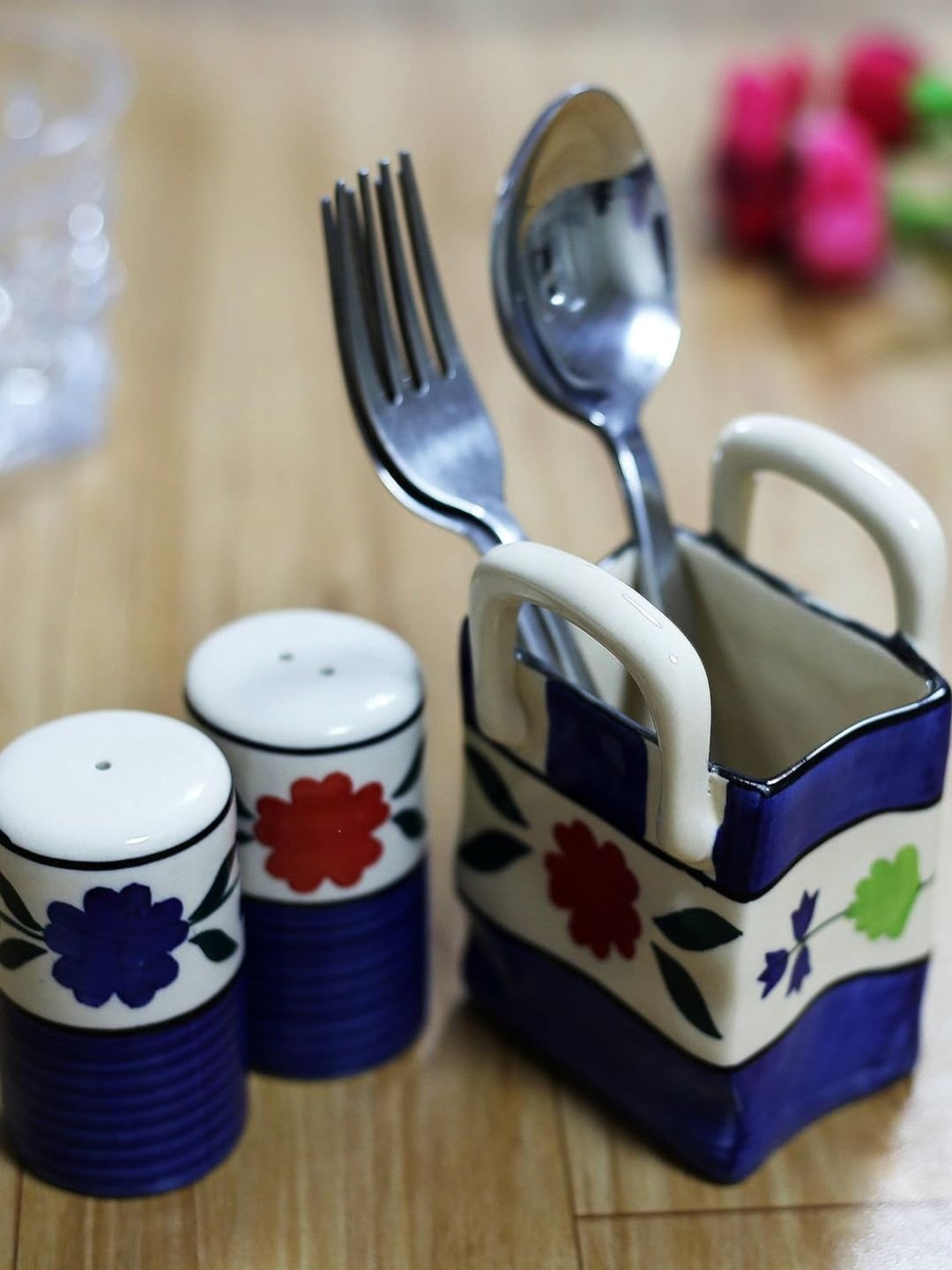 

Kittens Blue & White 3 Pieces Ceramic Dishwasher and Microwave Safe Food Container