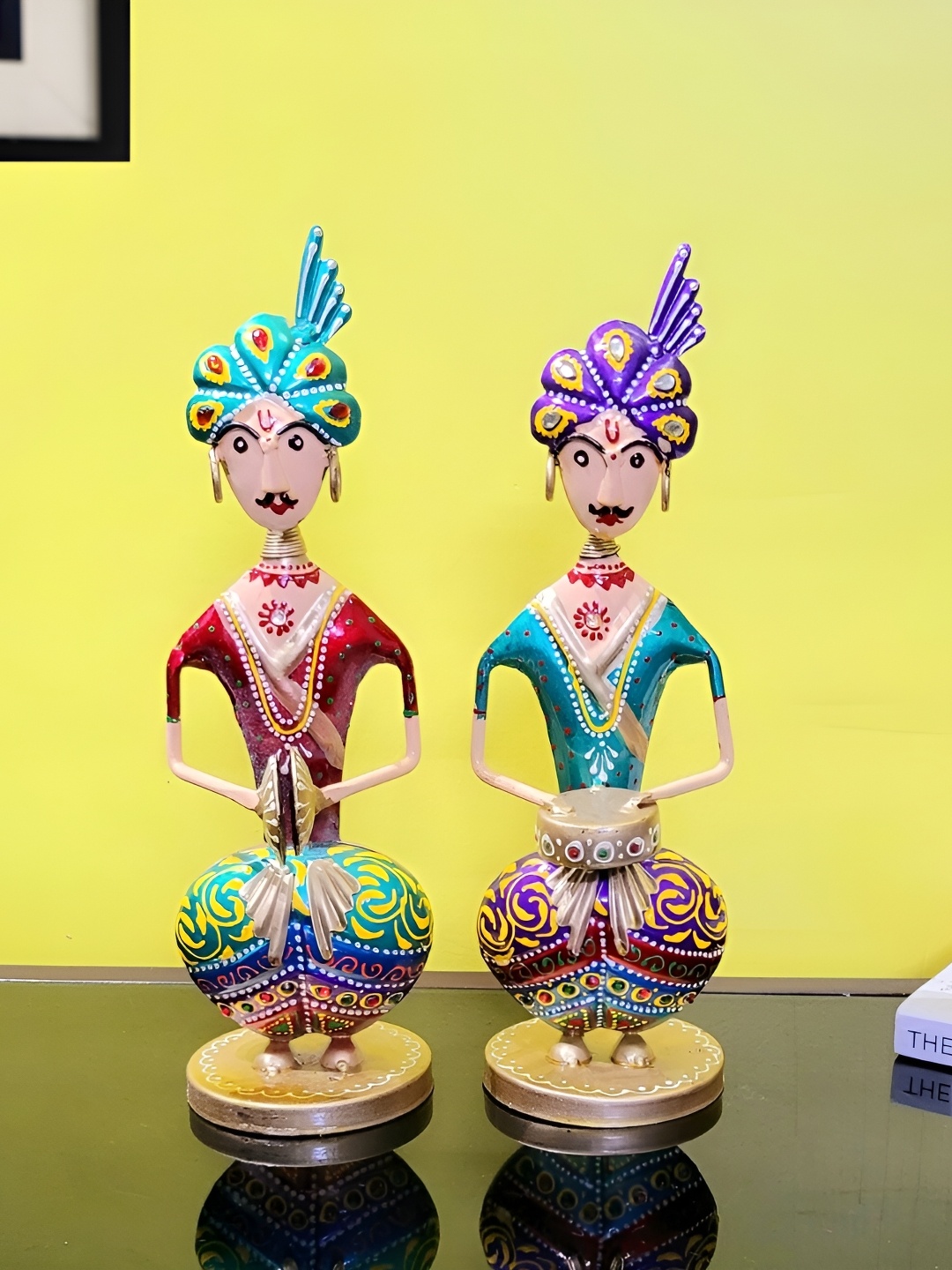 

Kittens Brown & Blue 2 Pieces Rajasthani Metal Figurine Showpieces