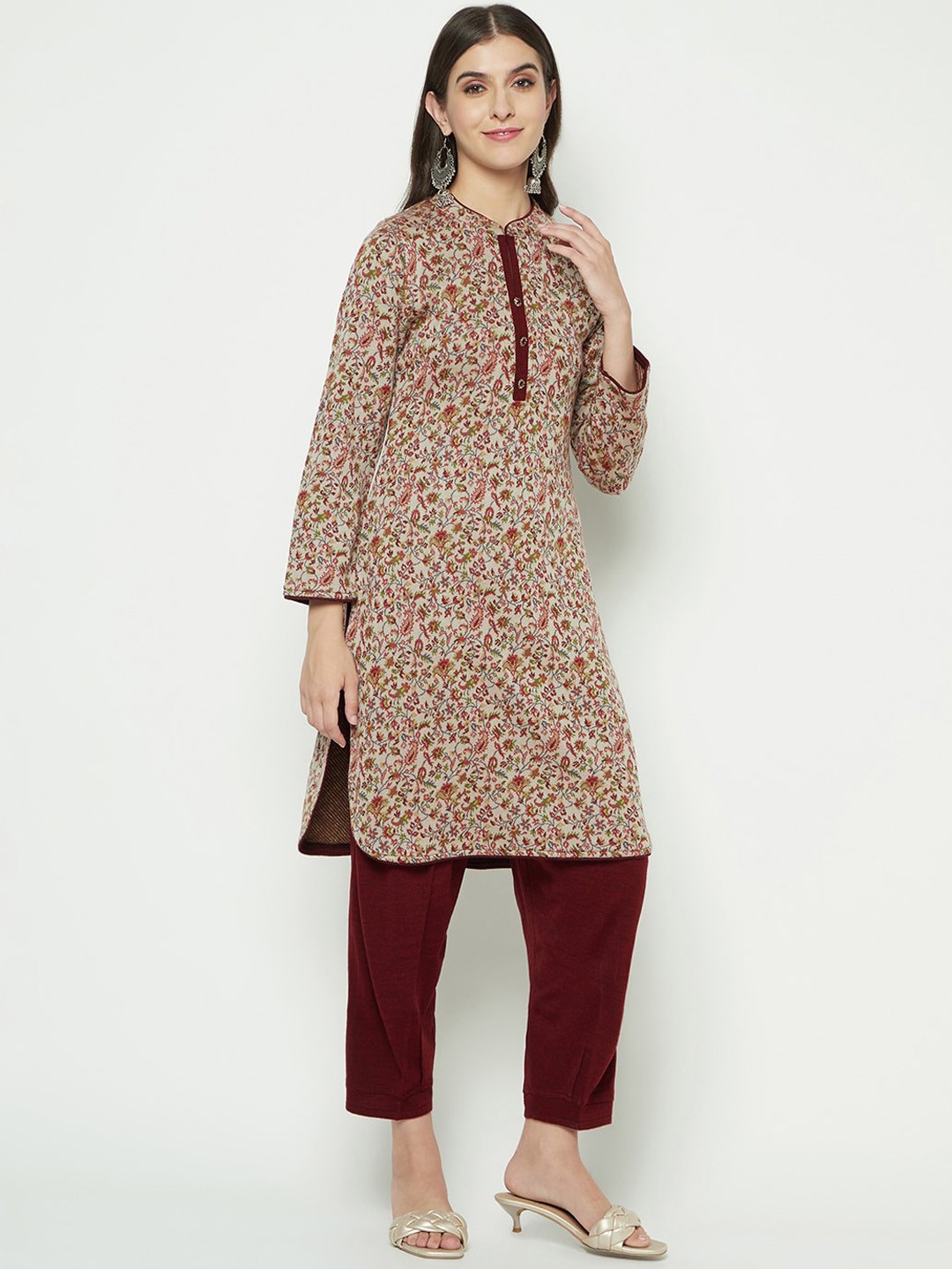 

Knitstudio Paisley Printed Mandarin Collar Knitted Kurta With Salwar, Beige