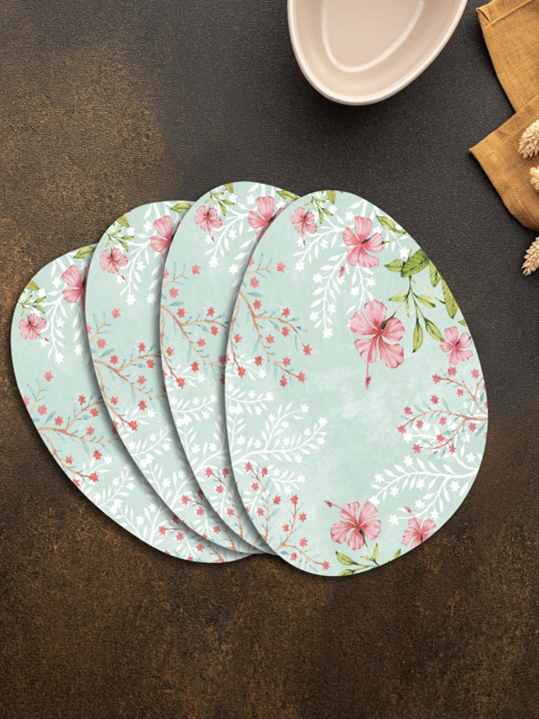 

SPACE OF JOY Fluttering Blossoms 4 Pcs Green & White Floral Anti-Slip Oval Table Placemats