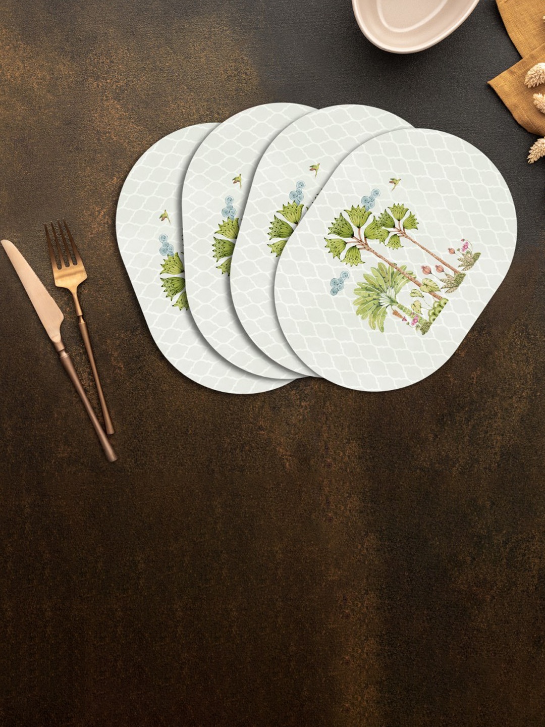

SPACE OF JOY Green & Blue 4 Pieces Printed Wooden Oval Table Placemats