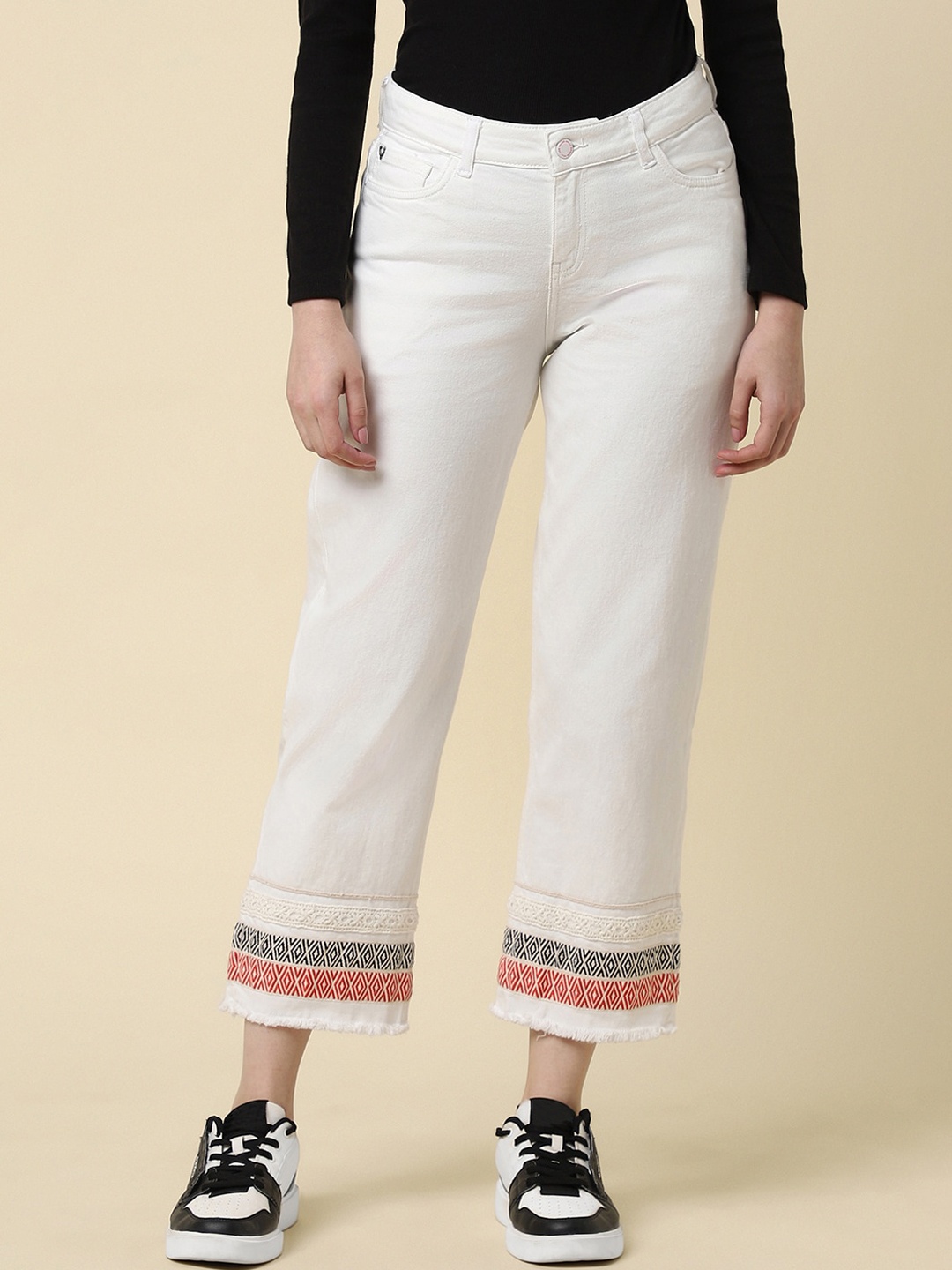 

Allen Solly Woman Clean Look Mid-Rise Stretchable Jeans, White