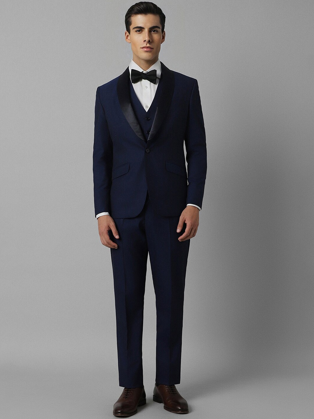 

Louis Philippe 3-Piece Textured Single-Breasted Slim Fit Formal Suit, Navy blue