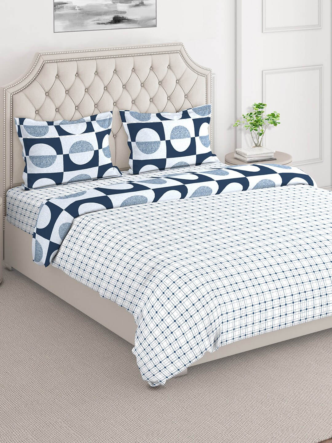 

Layers Blue & White Printed Cotton Superfine Double King Bedding Set