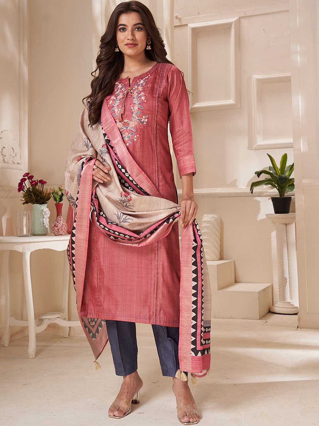 

Kalyan Silks Floral Yoke Design Regular Kurta With Trouser & Dupatta, Pink
