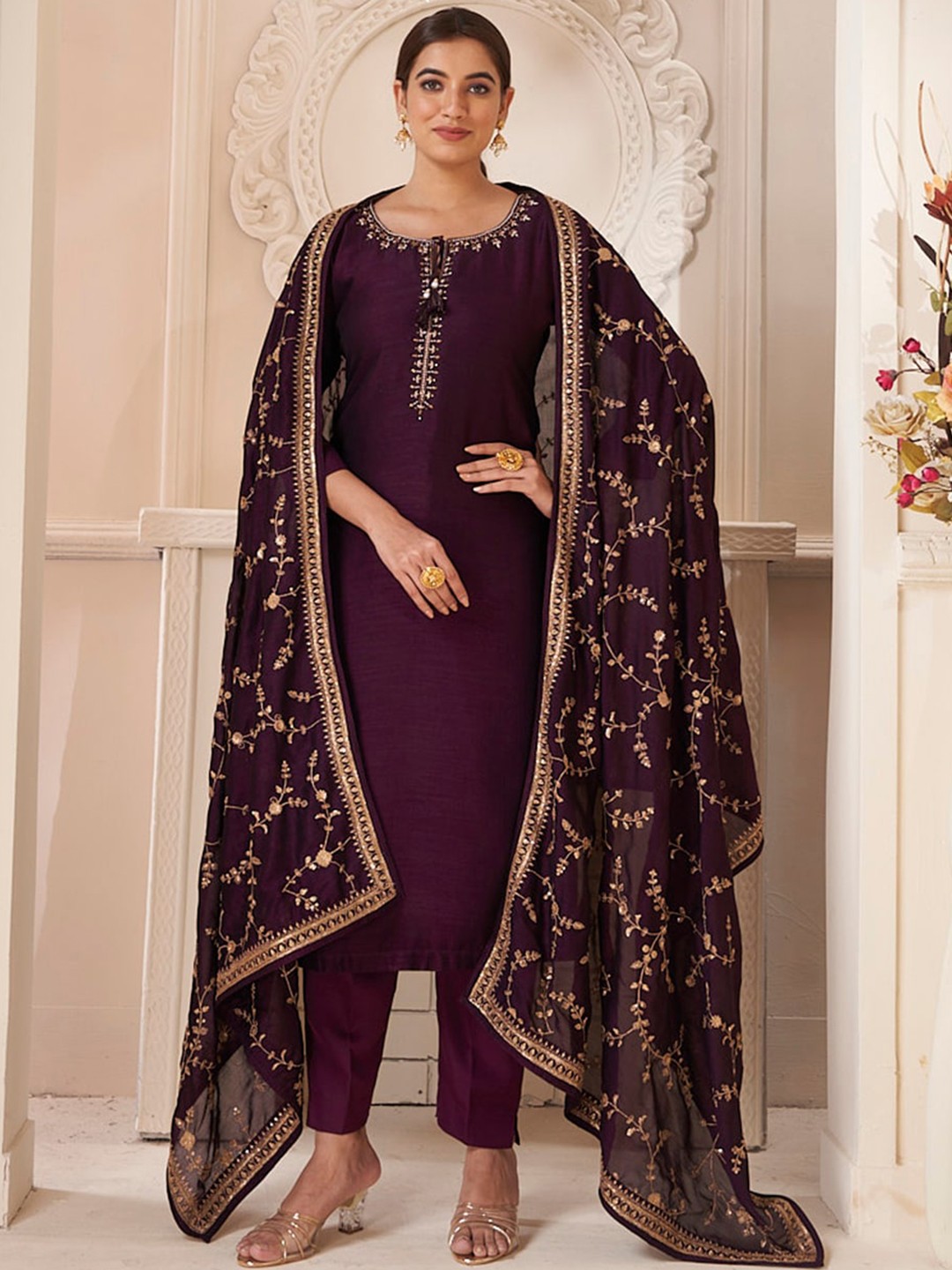 

Kalyan Silks Floral Embroidered Kurta with Pyjamas & With Dupatta, Maroon