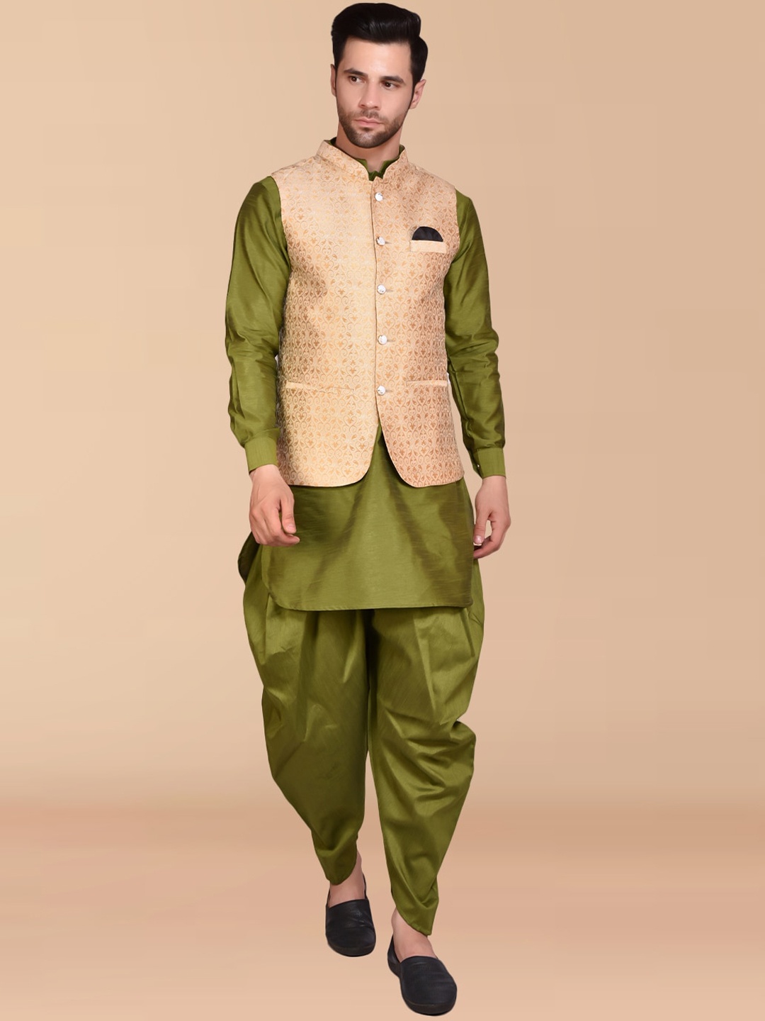 

PRINTCULTR Pure Silk Kurta With Dhoti Pants, Green