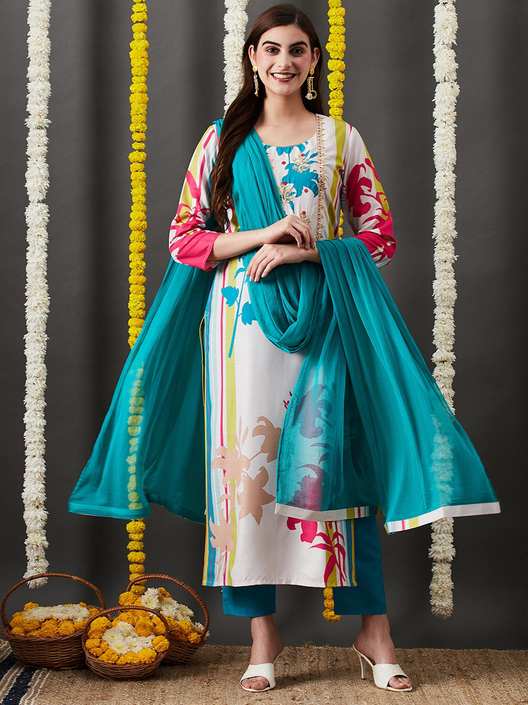

GoSriKi Floral Printed Thread Work Detailed Straight Kurta & Trouser With Dupatta, Cream