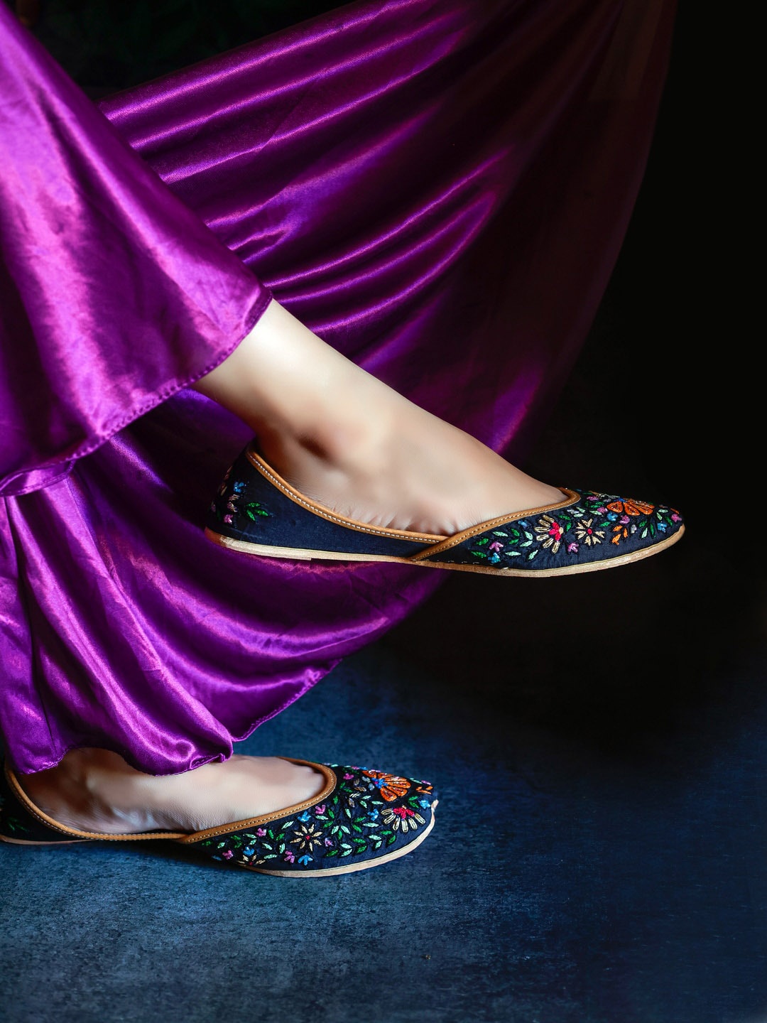 

Sole Saga Embroidered Leather Mojaris, Black