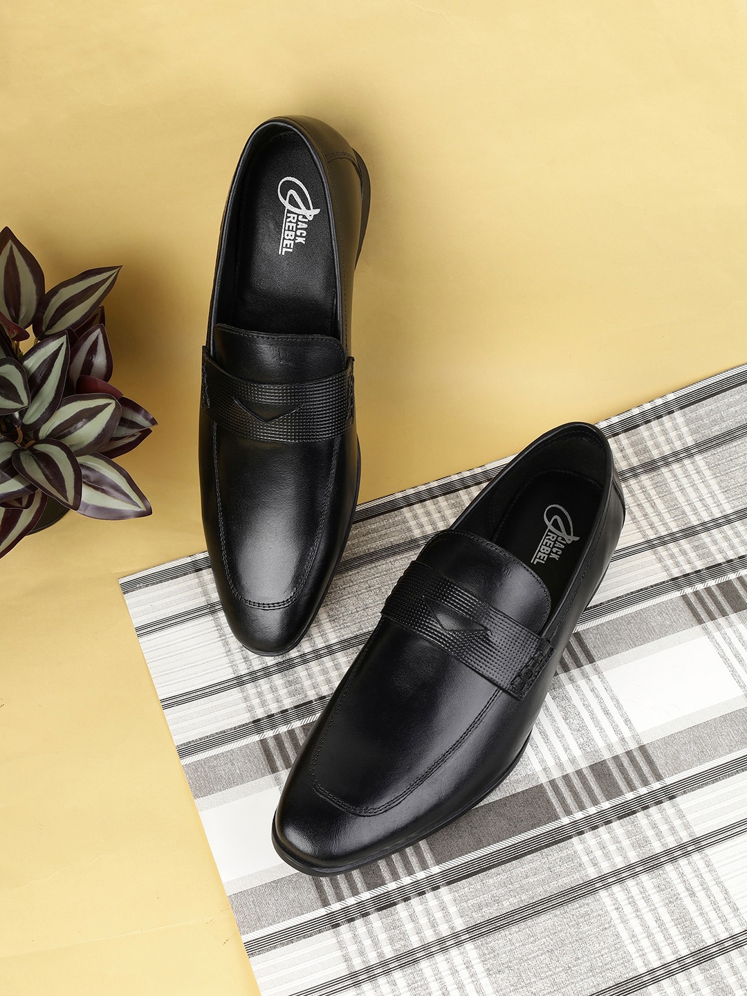 

Jack Rebel Men Round Toe Leather Formal Loafers, Black