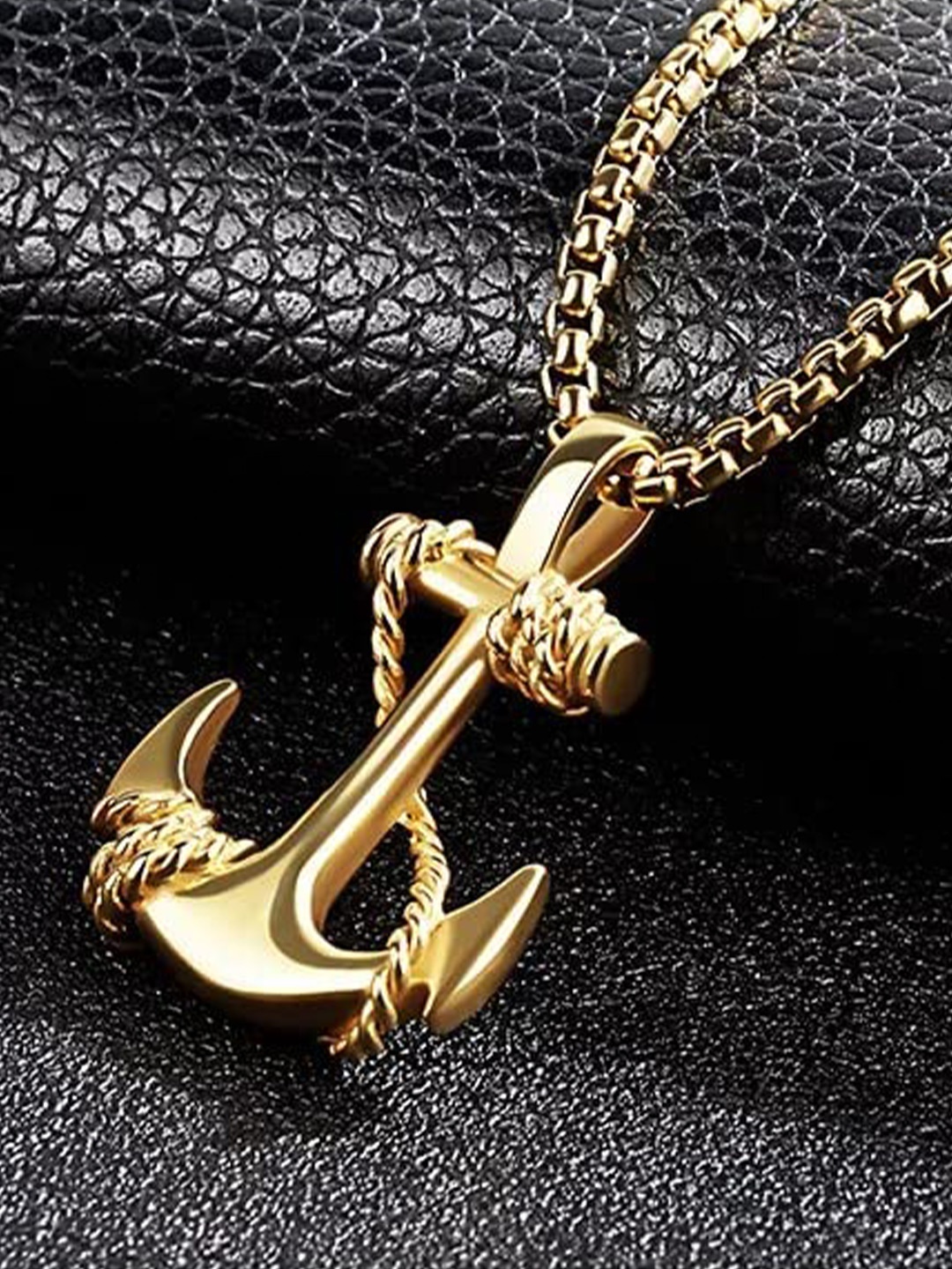 

MEENAZ Men Gold-Plated Anchor-Shaped Pendant With Chain