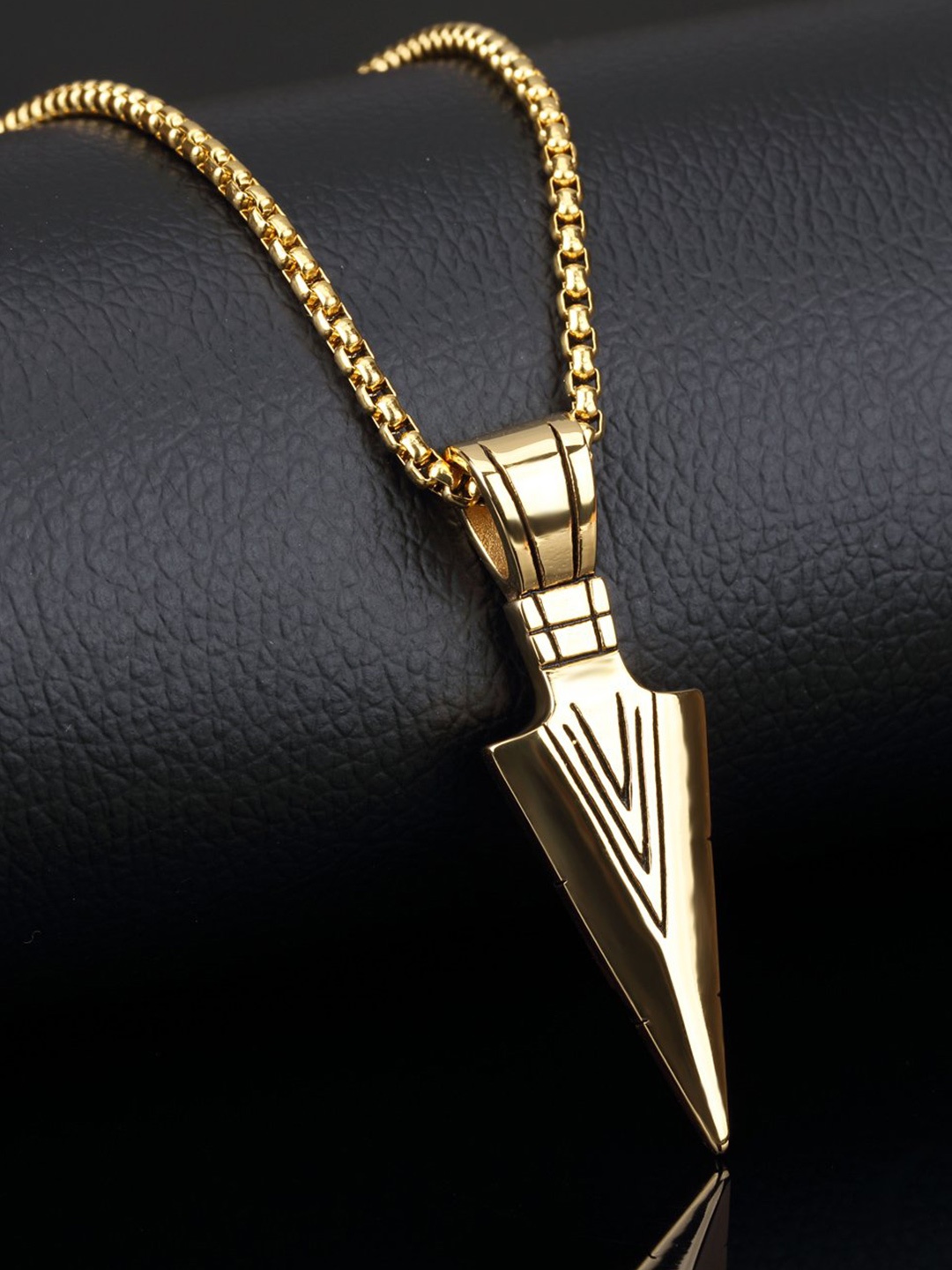 

MEENAZ Textured Stainless Steel Arrow-Pendant With Chain, Gold