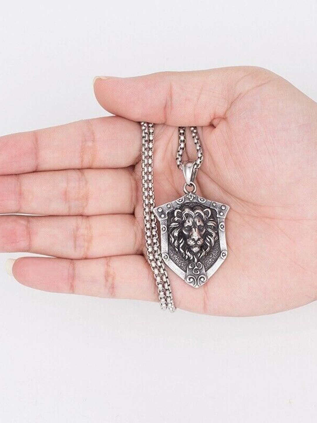 

MEENAZ Silver-Plated Contemporary Pendant With Chain
