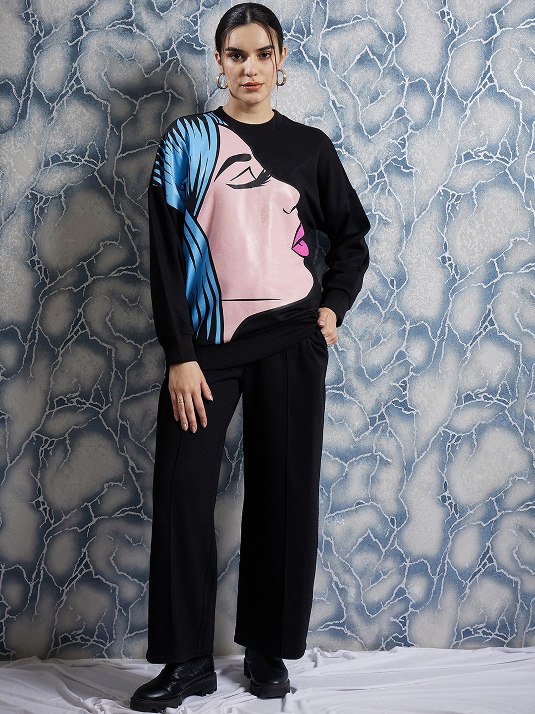 

Athena Graphic Printed Sweatshirt With Trouser, Black