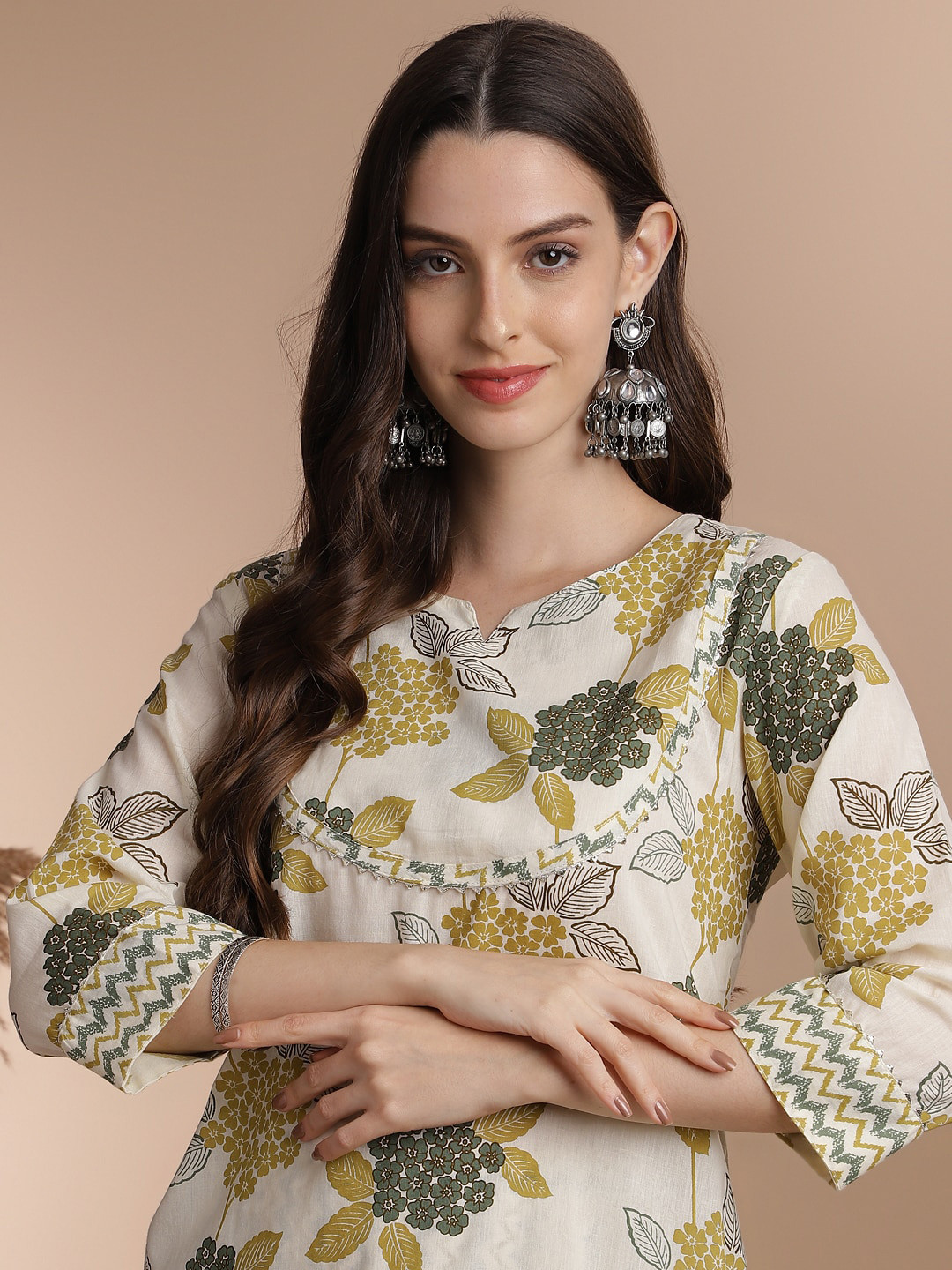 

Anouk Off White Floral Printed Gotta Patti Detail Pure Cotton Straight Kurta With Trouser