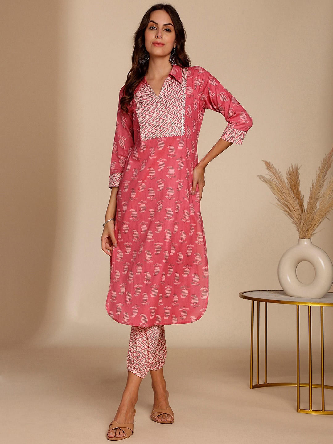 

Anouk Pink Paisley Printed Gotta Patti Pure Cotton Kurta with Trousers