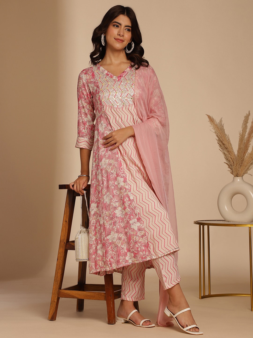 

Anouk Pink Floral Printed V-Neck A-Line Panelled Kurta with Trousers & Dupatta