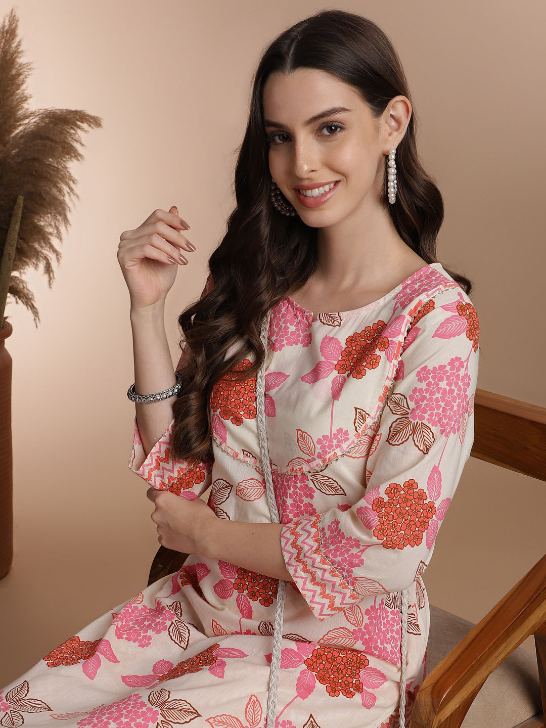 

Anouk Floral Printed Regular Pure Cotton Kurta With Trousers, Off white