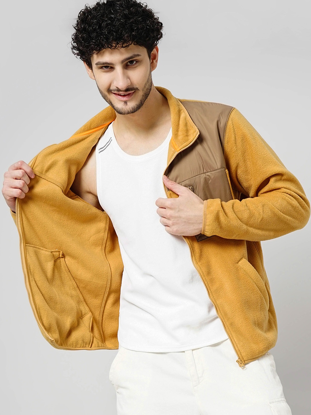 

Celio Men Mock Collar Open Front Jacket, Yellow