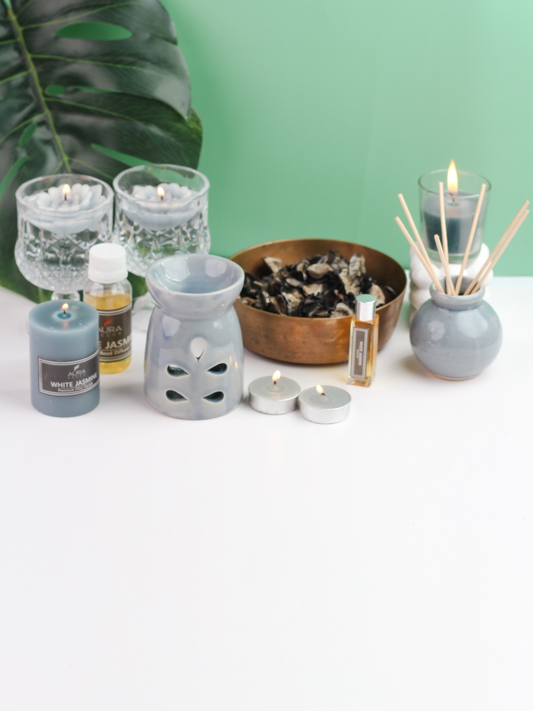 

AuraDecor Jasmine Fragrance Aroma Oil Diffuser Gift Set, Grey