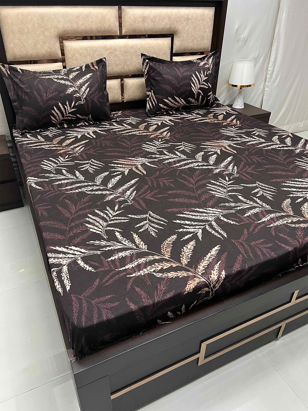 

Pure Decor Amulya Brown & Beige Floral 250 TC Queen Bedsheet with 2 Pillow Covers