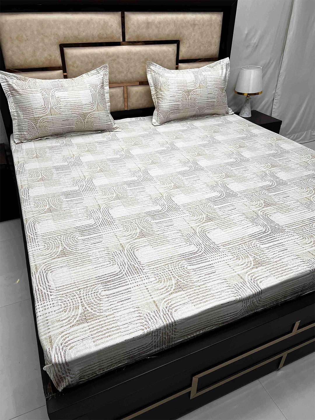 

Pure Decor Divine Fur Grey Cotton 380 TC King Bedsheet with 2 Pillow Covers, Beige