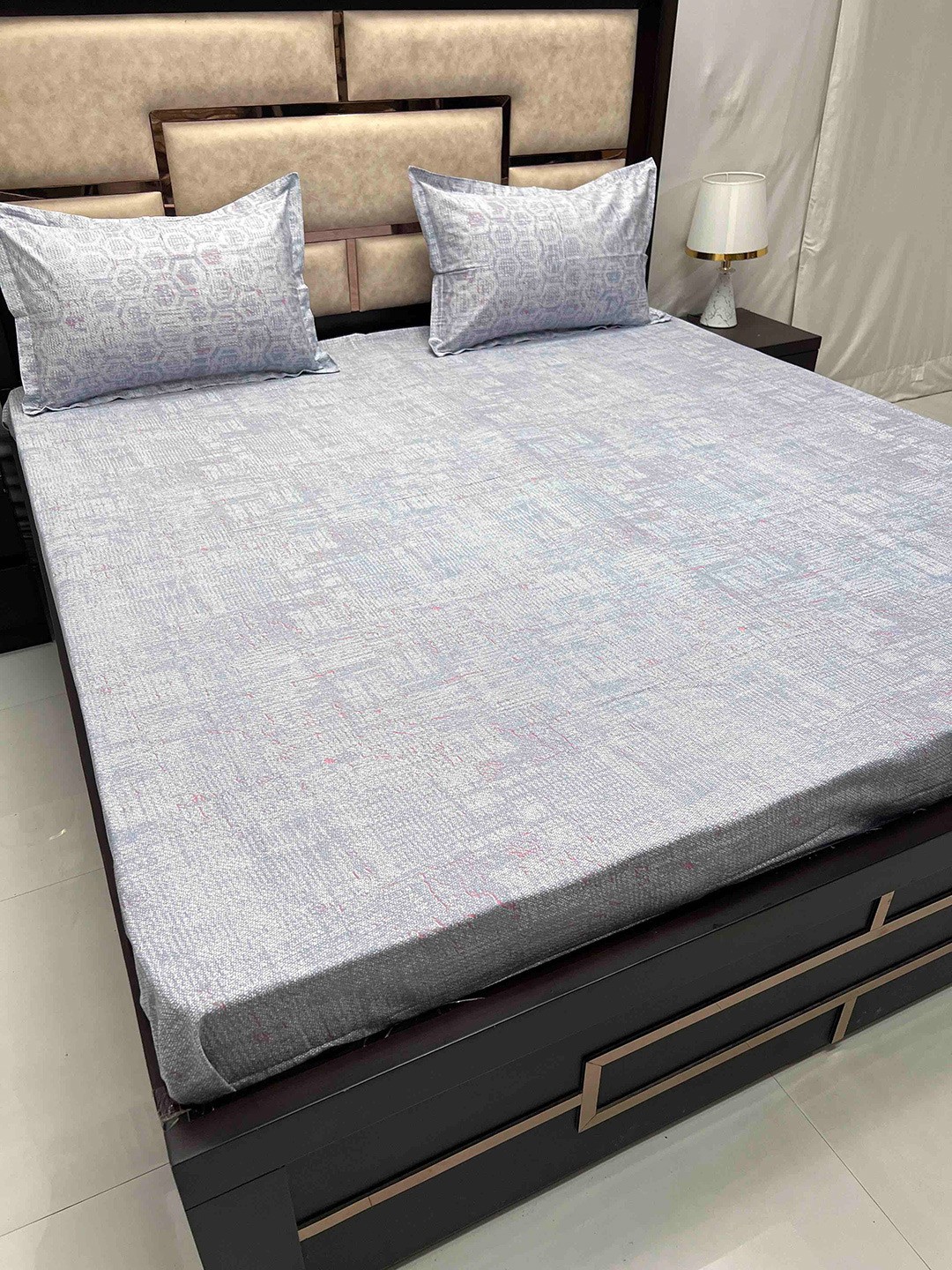 

Pure Decor Lifestyle Blue Abstract Cotton 350 TC King Bedsheet with 2 Pillow Covers