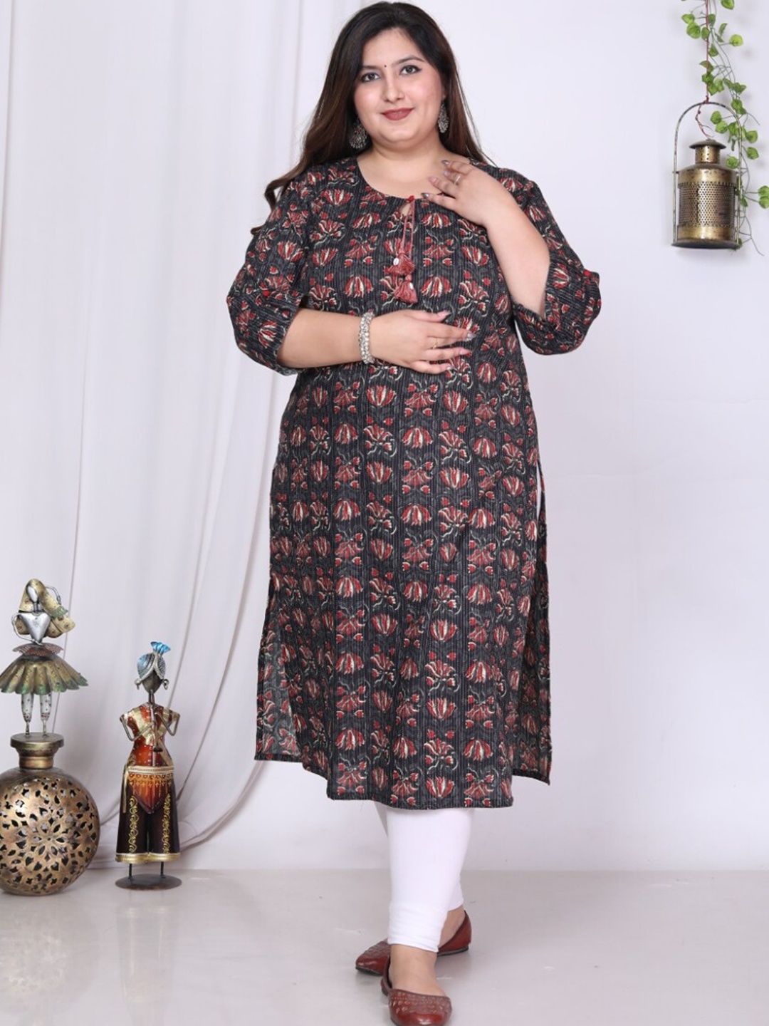 Swasti Plus Size Floral Printed Cotton Straight Kurta, Black