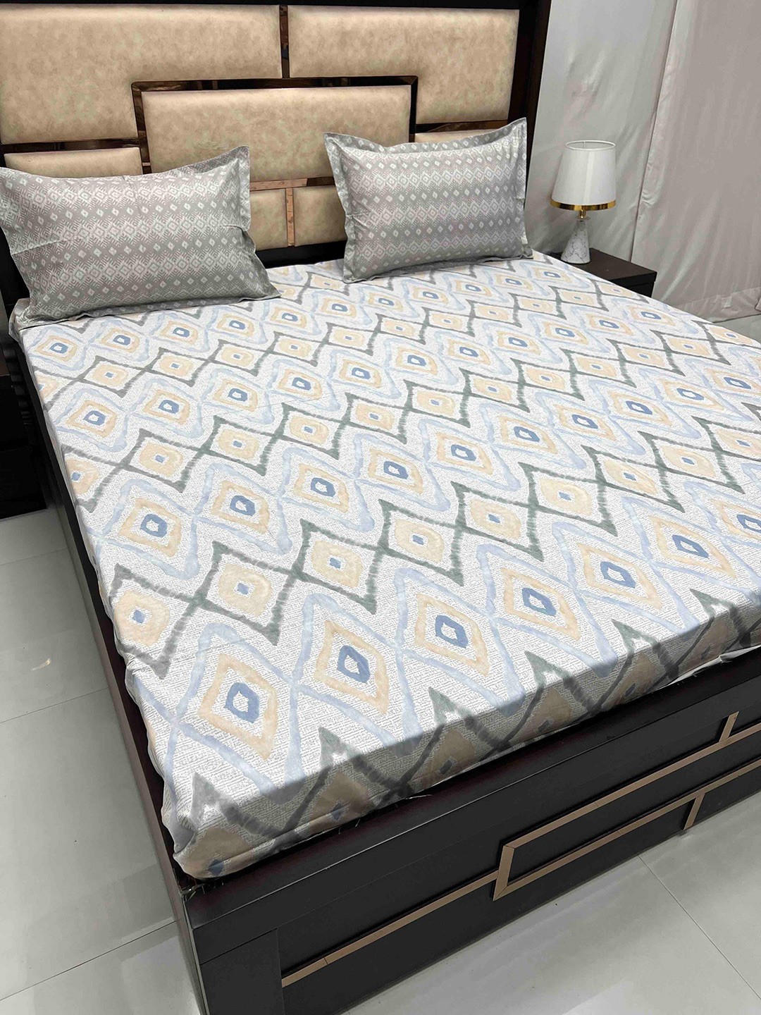 

Pure Decor Cotton King Size Double Bed Bedsheet With 2 Pillow Covers 2.74m X 2.74m, Grey