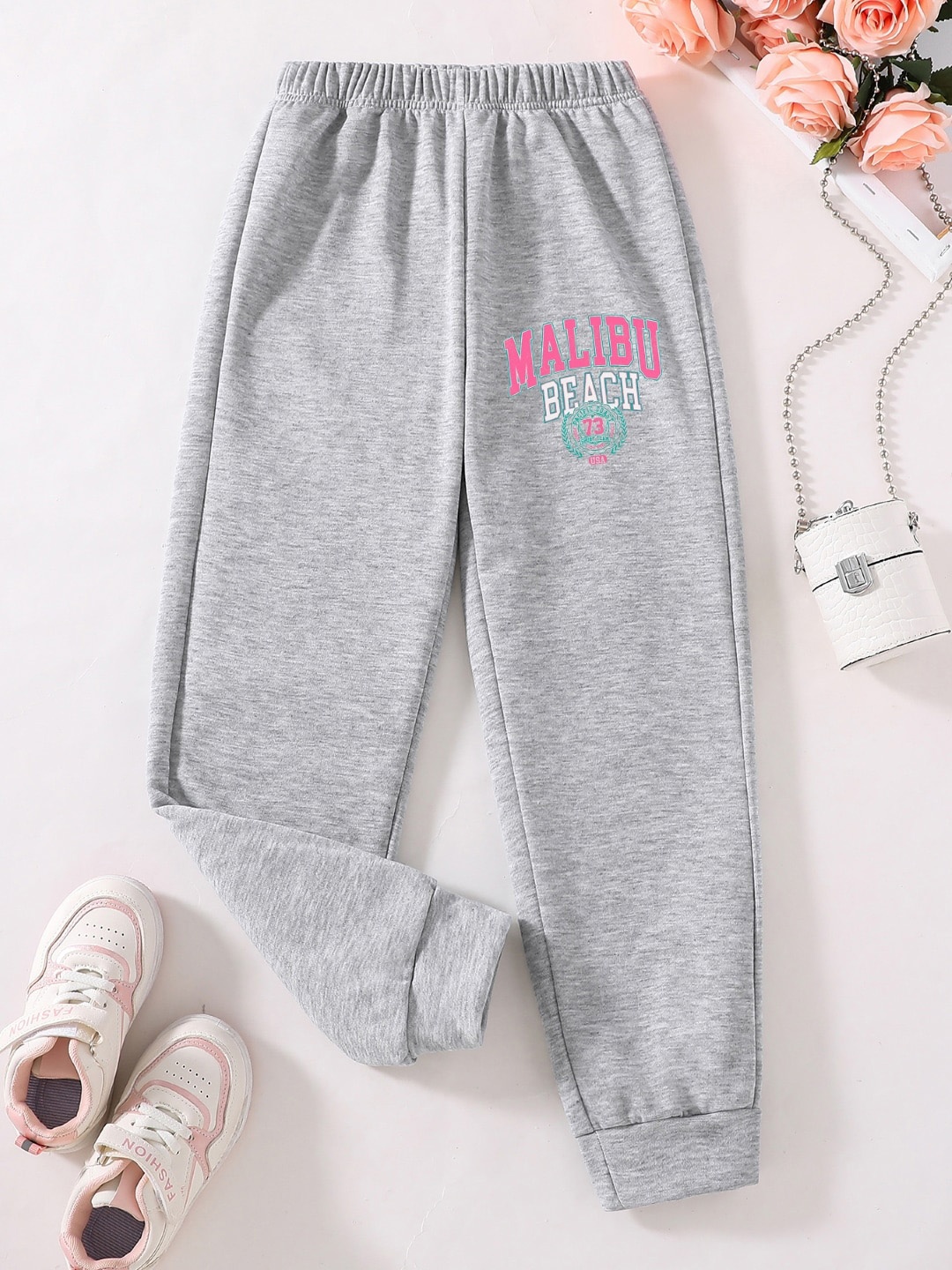 

StyleCast Girls Grey Mid Rise Typography Printed Joggers