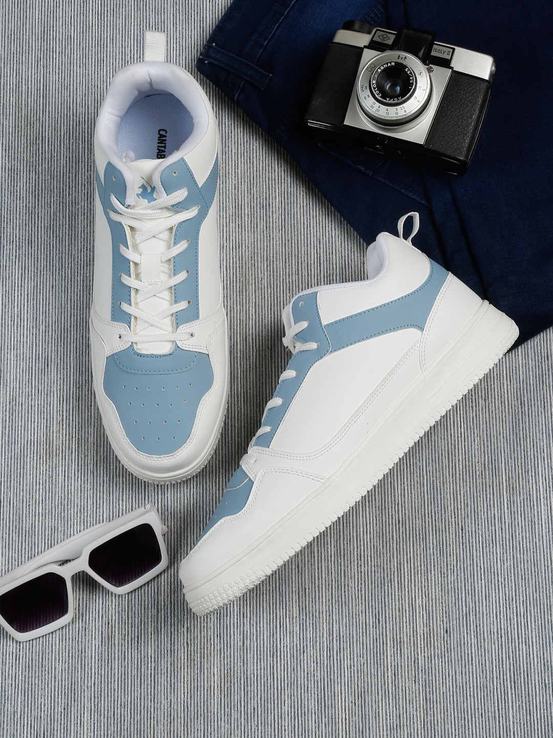 

Cantabil Men Colourblocked Lightweight Sneakers, White