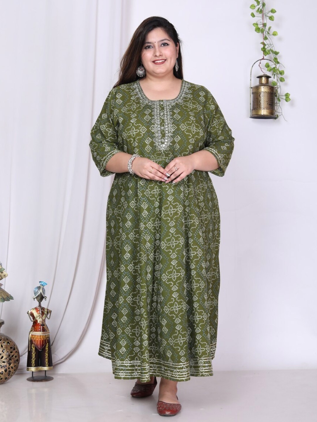 

Swasti Plus Size Bandhani Printed Mirror Work Detail Fit & Flare Maxi Dress, Green