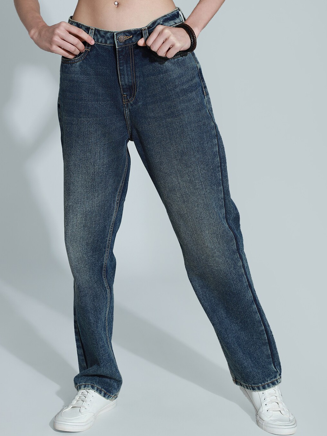 

High Star Women Relaxed Fit High-Rise Light Fade Clean Look Cotton Jeans, Blue