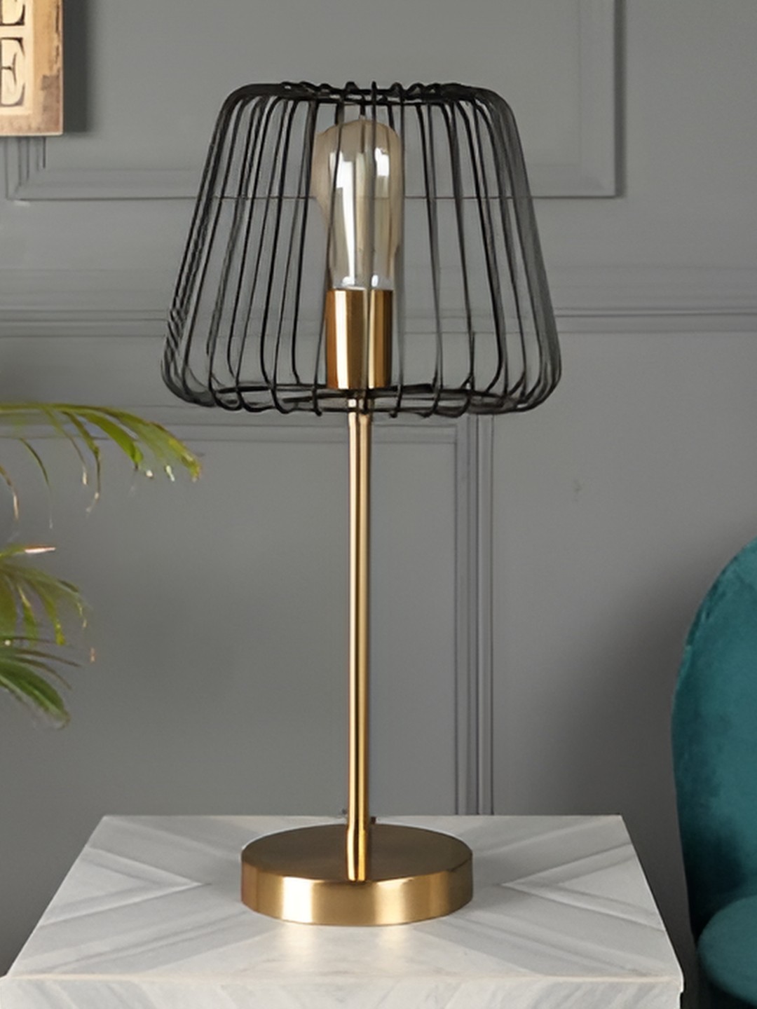 

Decor de Maison Gold-Toned Frustum Aluminium Table Lamp