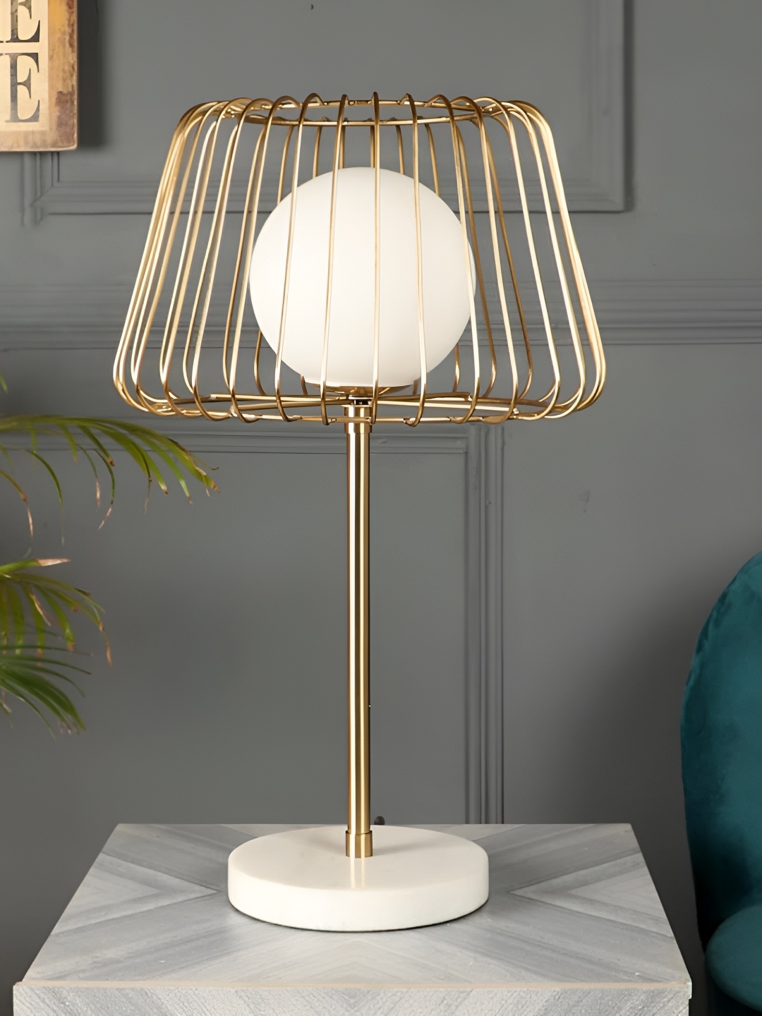

Decor de Maison Gold-Toned Aluminium Table Lamp