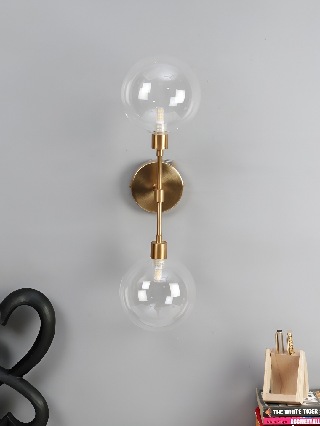 

Decor de Maison Gold-Toned & Transparent Aluminium Spherical Shaped Wall Lamp