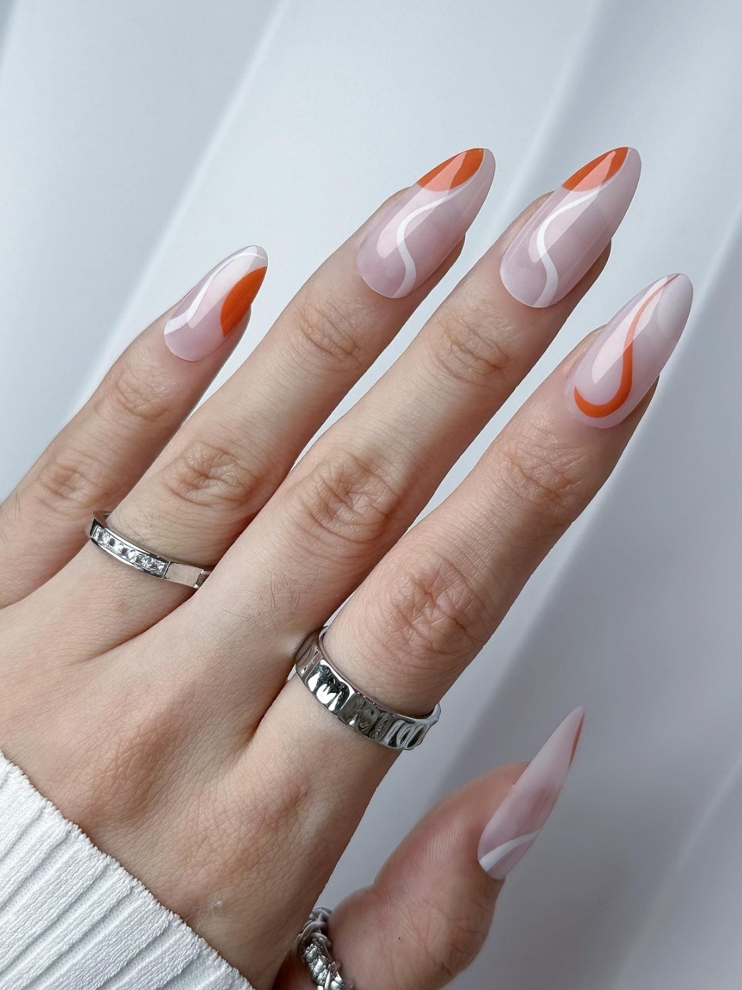 

FEELHIGH 24Pcs Diamond On Nails Artificial Nails Delicate & Comfortable, Orange