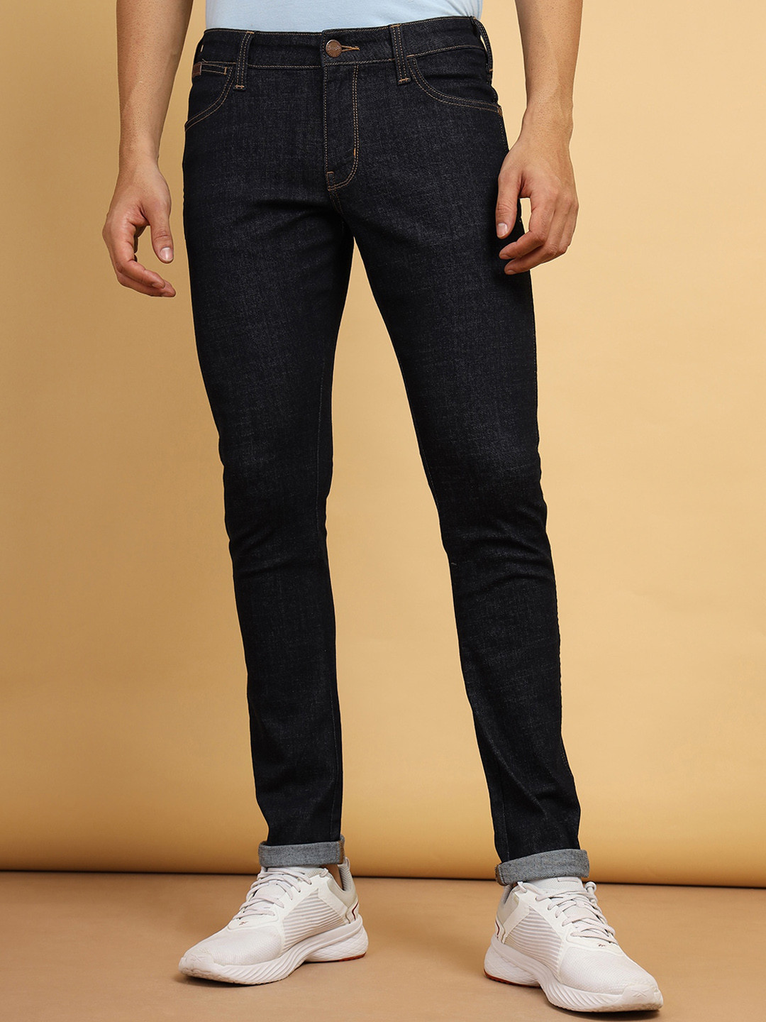 

Wrangler Men Vegas Skinny Fit Low-Rise Dark Shade Clean Look Stretchable Jeans, Navy blue