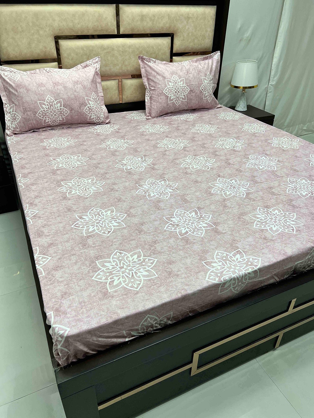 

Pure Decor Royal Velar Pink Floral Cotton 350 TC Super King Bedsheet with 2 Pillow Covers