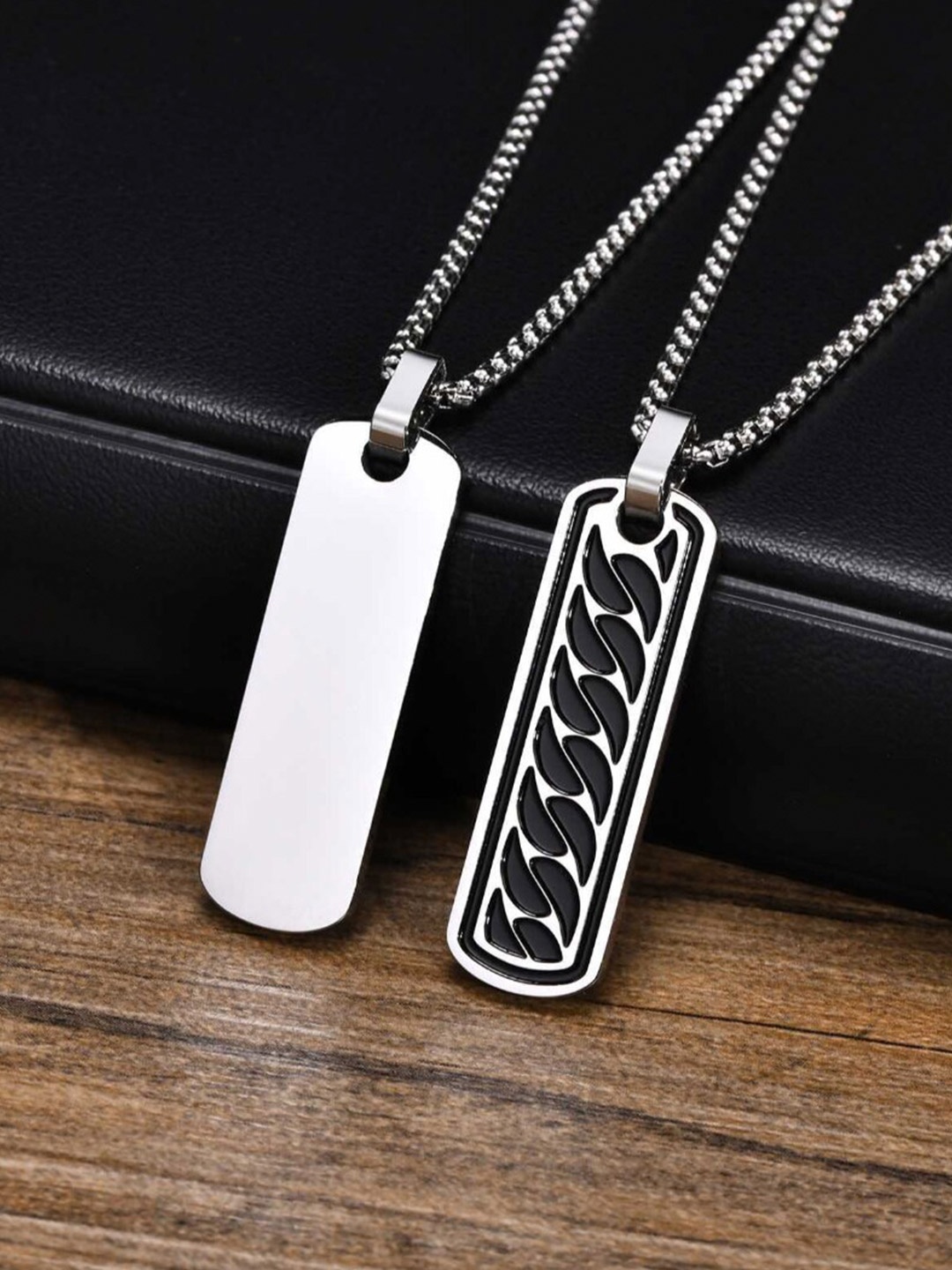 

WROGN Silver-Toned Geometric-shaped Pendants With Chains