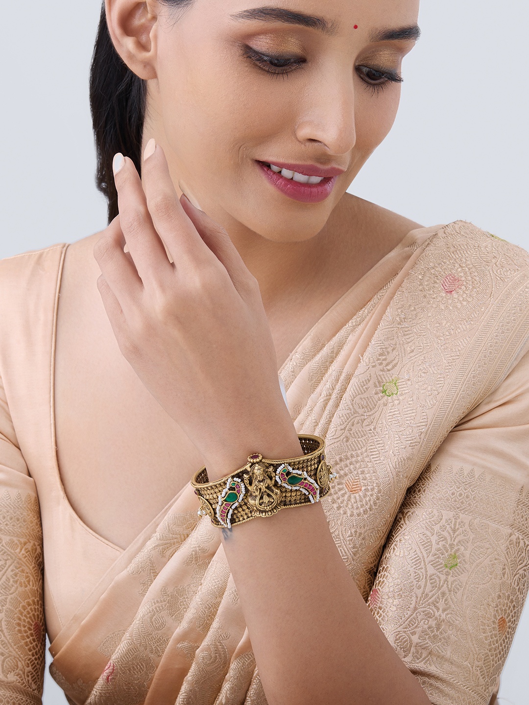 

Kushal's Fashion Jewellery Gold-Plated Stone-Studded Kada Bracelet