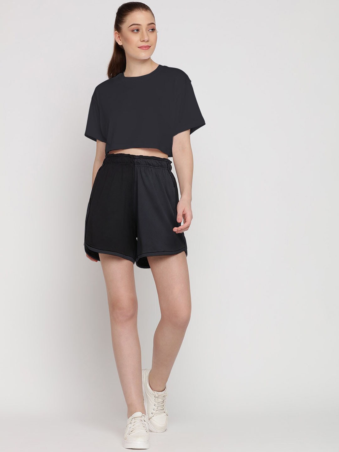 

Wearjukebox Mid-Rise Top & Shorts Co-Ords, Black