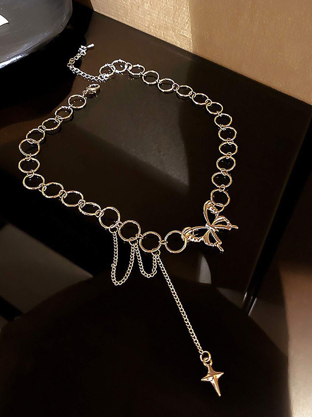 

FIMBUL Silver Plated Choker Adjustable Necklace