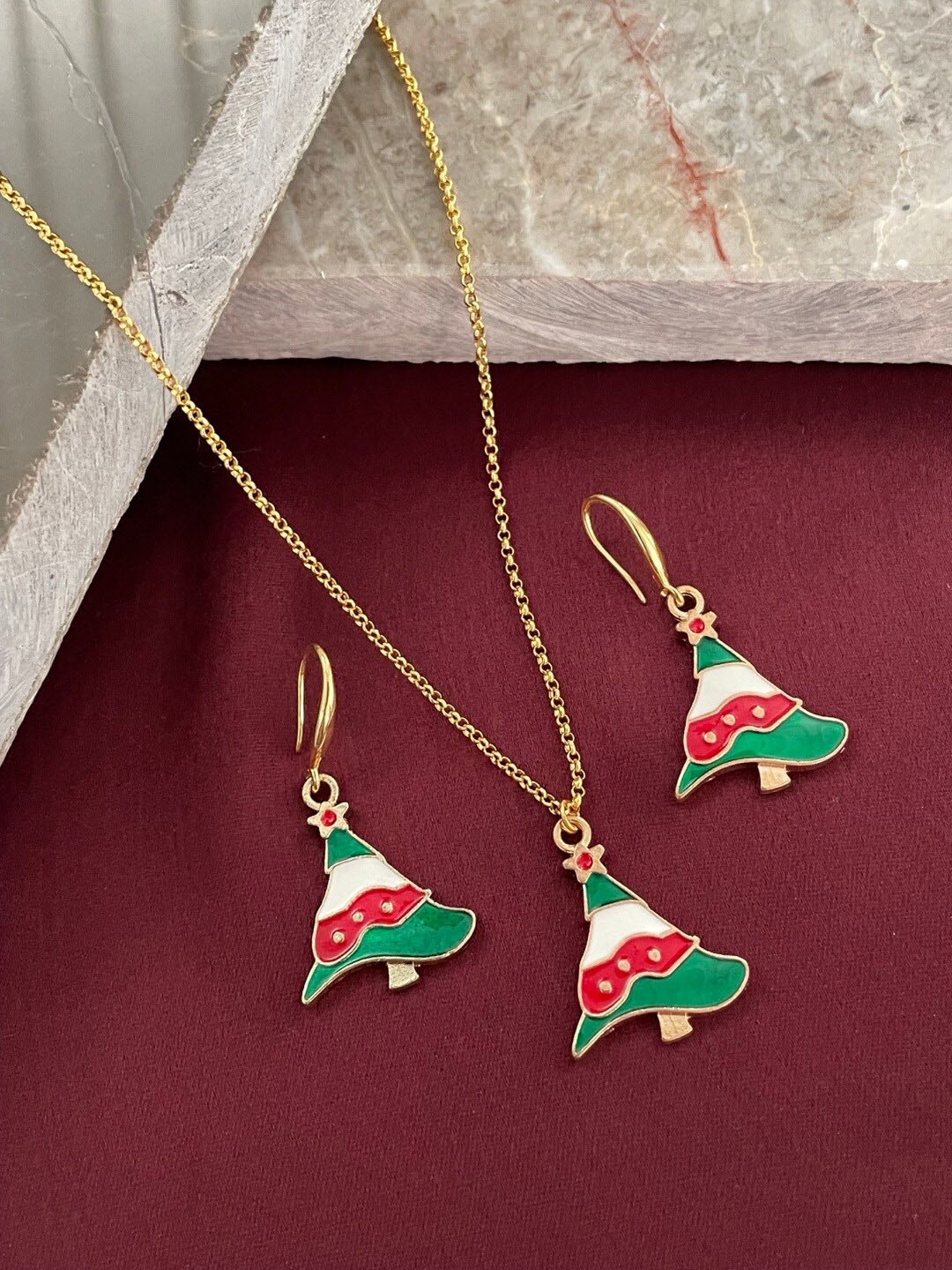 

Digital Dress Room Gold-Plated Jewellery Set
