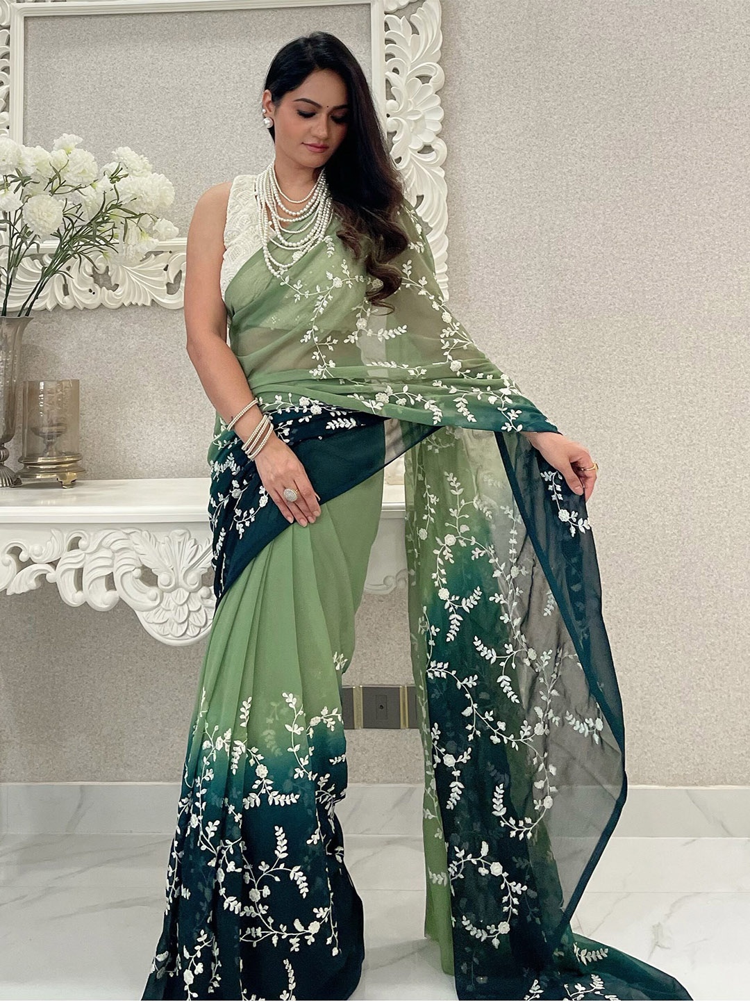 

Anouk Floral Embroidered Saree, Green