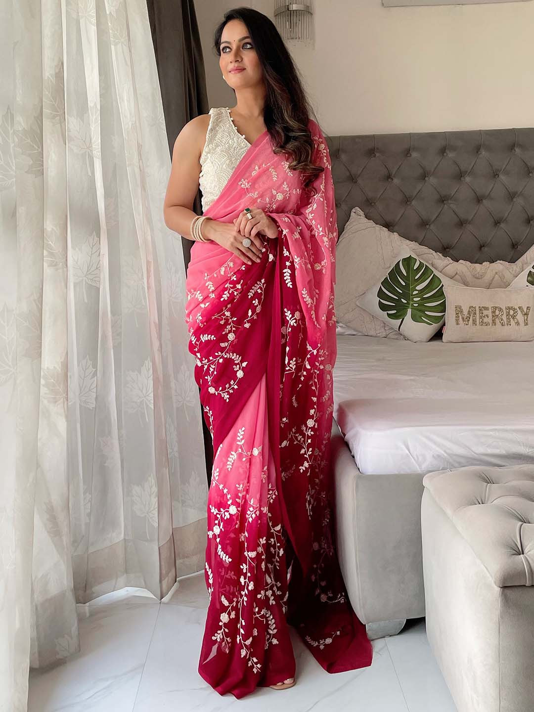 

Anouk Pink & White Floral Embroidered Saree