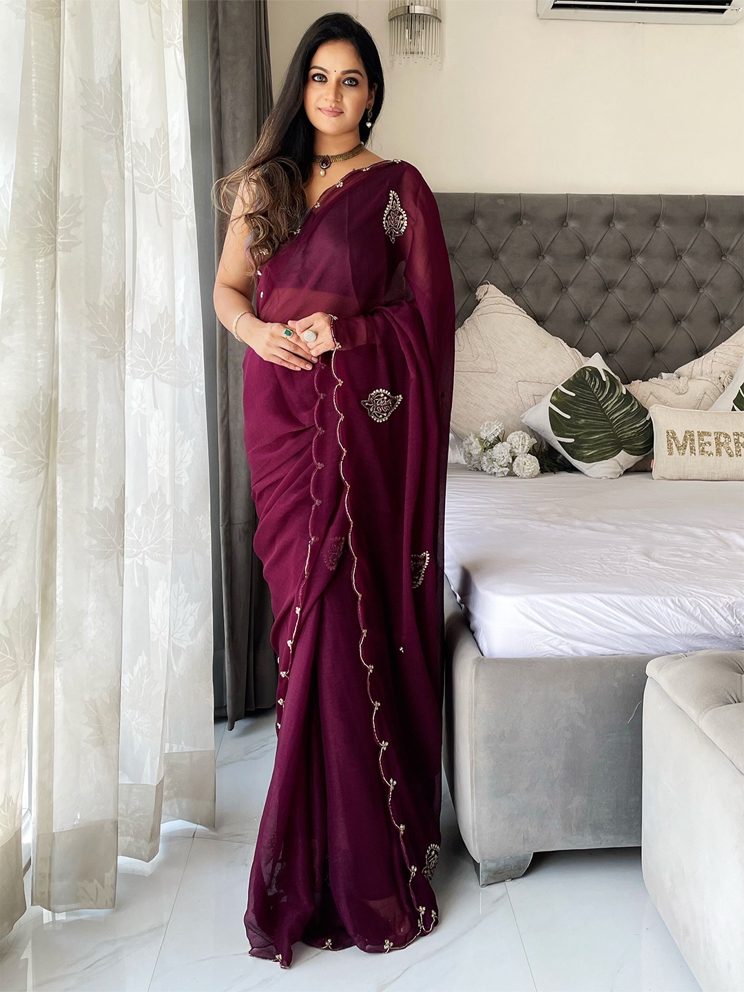 

Anouk Burgundy & Black Floral Organza Embroidered Saree