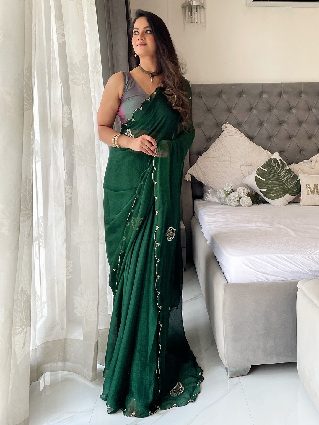 

Anouk Green & Black Floral Organza Embroidered Saree