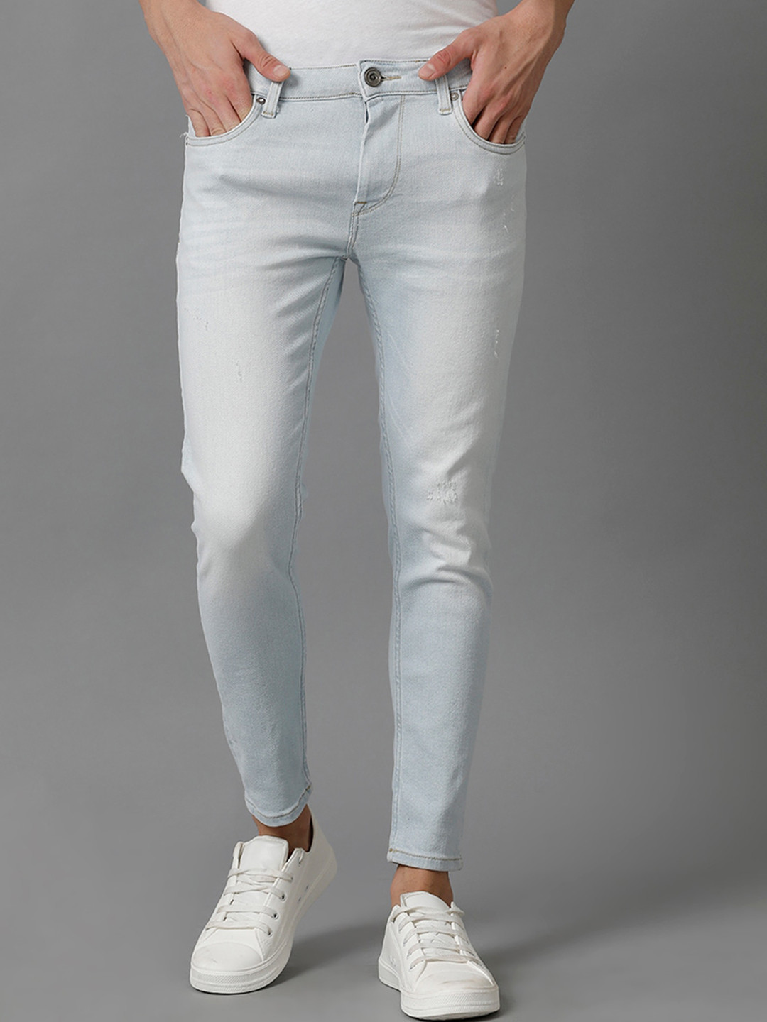 

Voi Jeans Men Skinny Fit Mid-Rise Low Distress Light Fade Stretchable Cropped Jeans, Blue